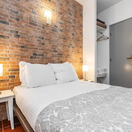 Bright Studip Apartment In The Heart Of Lisbon *